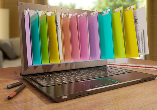Mithilfe eines digitalen Dokumentenmanagement-System (DMS) sind Informationen jederzeit schnell auffindbar und können von überall eingesehen werden Mithilfe eines digitalen Dokumentenmanagement-System (DMS) sind Informationen jederzeit schnell auffindbar und können von überall eingesehen werden