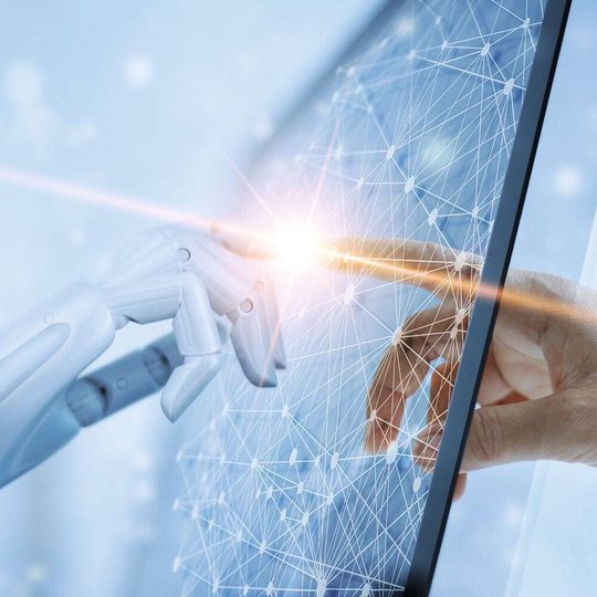 GISA Smart kombiniert Vorreitertechnologien wie KI, RPA Smart-Bots und Chatbots mit Anwendungen, die bereits vielfach im Einsatz sind. Das Ziel: individuell zugeschnittene Lösungen GISA Smart kombiniert Vorreitertechnologien wie KI, RPA Smart-Bots und Chatbots mit Anwendungen, die bereits vielfach im Einsatz sind. Das Ziel: individuell zugeschnittene Lösungen
