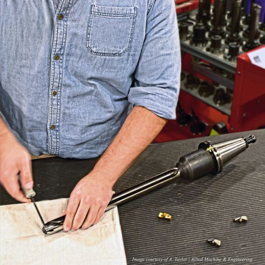 In Kombination mit einem großen Halterprogramm sind die passenden Bohrhalter XT Pro in insgesamt vier Längen von 3 bis 10×D verfügbar, informiert Wohlhaupter.