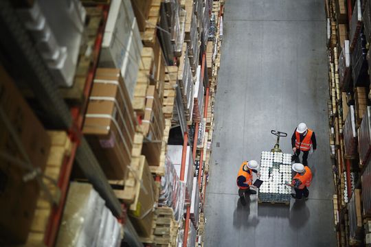 Über ein Netzwerk europäischer Logistikdienstleister bietet die Technologieplattform Everstox eine skalierbare, datengesteuerte Lagerverwaltungslösung für E-Commerce, den Groß- und Einzelhandel an. Über ein Netzwerk europäischer Logistikdienstleister bietet die Technologieplattform Everstox eine skalierbare, datengesteuerte Lagerverwaltungslösung für E-Commerce, den Groß- und Einzelhandel an.
