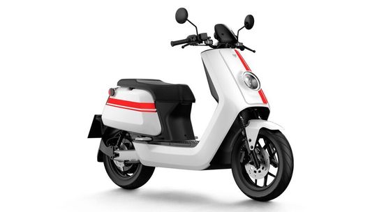 Mit gleich drei neuen Modellen macht Niu von sich reden. Darunter ist auch eine Tempo-70-Variante. Mit gleich drei neuen Modellen macht Niu von sich reden. Darunter ist auch eine Tempo-70-Variante.