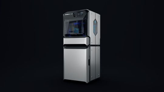 Eine rotierende Bauplattform soll dem J55 von Stratasys Zuverlässigkeit und höhere Produktivität bei geringer Größe verleihen. Eine rotierende Bauplattform soll dem J55 von Stratasys Zuverlässigkeit und höhere Produktivität bei geringer Größe verleihen.