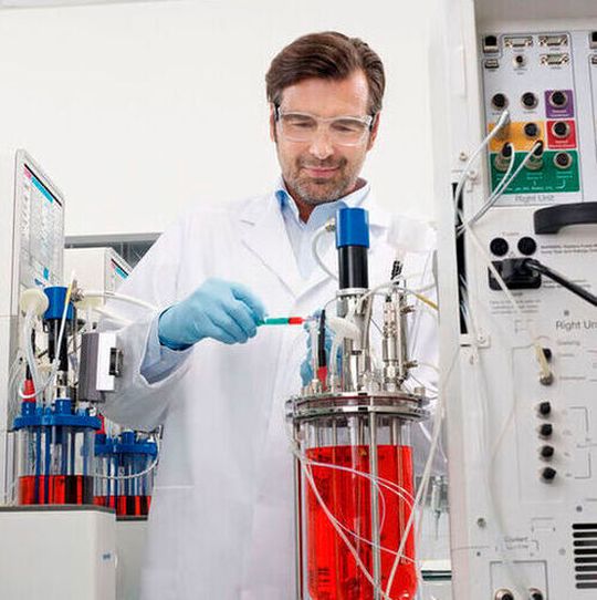 For added flexibility, fourteen integrated TMFCs allow control of microbial and cell culture applications alike without the need to change any hardware components. For added flexibility, fourteen integrated TMFCs allow control of microbial and cell culture applications alike without the need to change any hardware components.