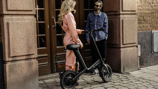 Rund 1.500 Euro kostet das neue E-Mofa von Vässla. Rund 1.500 Euro kostet das neue E-Mofa von Vässla.