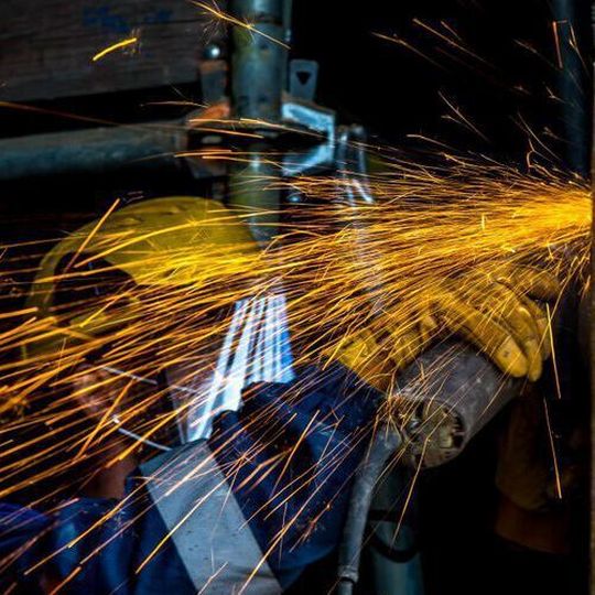 For seven weeks, six thousand maintenance tasks and a range of investment projects were implemented within the maintenance and renovation of production facilities. For seven weeks, six thousand maintenance tasks and a range of investment projects were implemented within the maintenance and renovation of production facilities.