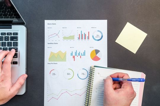 Lassen sich KPIs, Ziele und Geschäftsergebnisse schneller und effektiver erreichen, wenn DMP und CDP als komplementäre Lösungen eingesetzt werden? Lassen sich KPIs, Ziele und Geschäftsergebnisse schneller und effektiver erreichen, wenn DMP und CDP als komplementäre Lösungen eingesetzt werden?