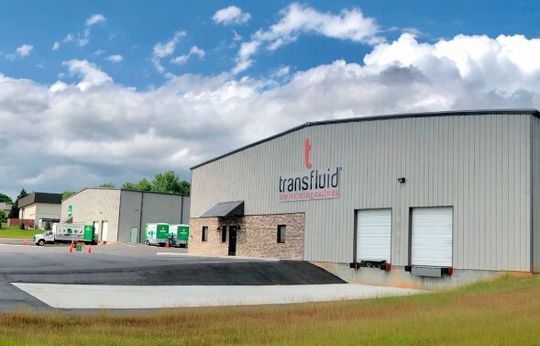 In der neuen Niederlassung von Transfluid in den USA befinden sich auf über 900 Quadratmetern ein Ersatzteillager, ein Showroom und moderne Büroräume. In der neuen Niederlassung von Transfluid in den USA befinden sich auf über 900 Quadratmetern ein Ersatzteillager, ein Showroom und moderne Büroräume.