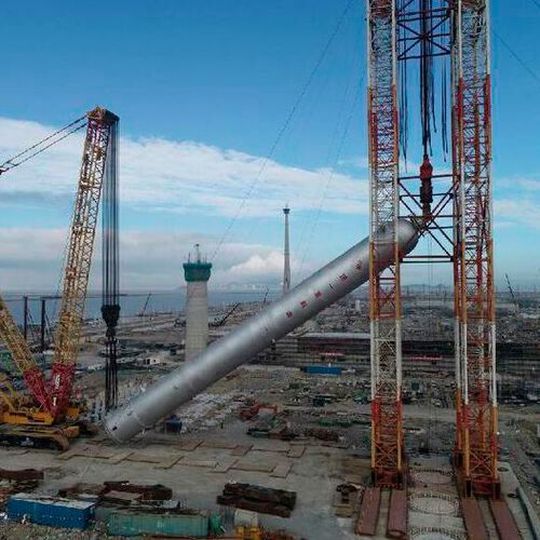 The installation has also set a new record for China regarding the highest integral hoisting weight by a single equipment. The installation has also set a new record for China regarding the highest integral hoisting weight by a single equipment.