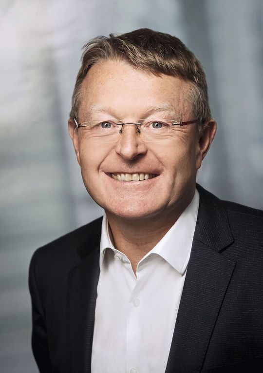 Dr. Andreas Ostrowicki ist seit 2008 geschäftsführender Gesellschafter der BGS Beta-Gamma-Service GmbH & Co. KG. Dr. Andreas Ostrowicki ist seit 2008 geschäftsführender Gesellschafter der BGS Beta-Gamma-Service GmbH & Co. KG.