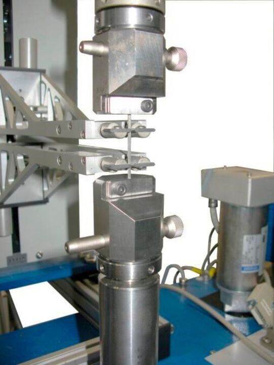 Cette image montre le test d'un échantillon fabriqué par Micro Laser Sintering. 