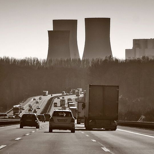 Um die europäischen Klimaziele zu erreichen, ist die Autoindustrie ebenso gefordert wie die Energieerzeuger und andere Wirtschaftszweige. Um die europäischen Klimaziele zu erreichen, ist die Autoindustrie ebenso gefordert wie die Energieerzeuger und andere Wirtschaftszweige.