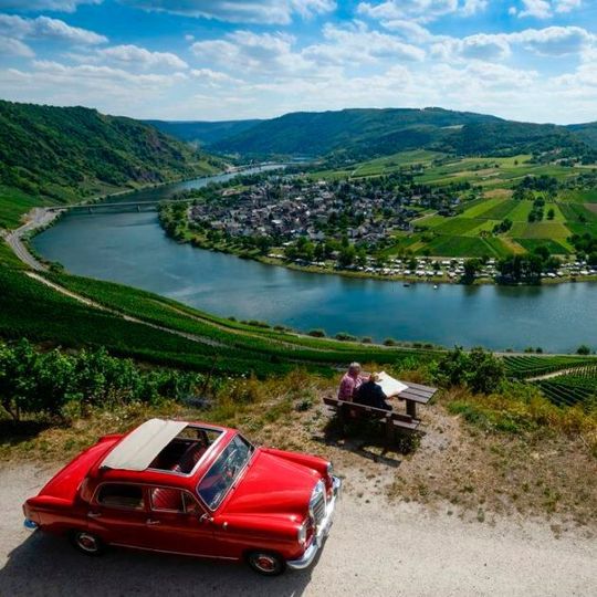 Oldtimerrallye in Zeiten von Corona? Uli Fiegel von der Scuderia Froschteich Düsseldorf hat die Lösung. Oldtimerrallye in Zeiten von Corona? Uli Fiegel von der Scuderia Froschteich Düsseldorf hat die Lösung.