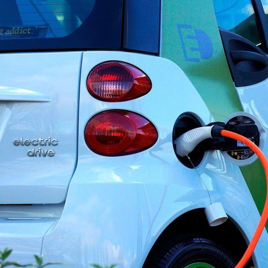 Das Marktvolumen von Lithium-Ionen-Batterien hat sich seit 2013 verachtfacht. Das Marktvolumen von Lithium-Ionen-Batterien hat sich seit 2013 verachtfacht.