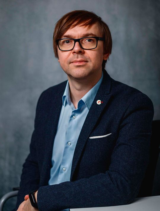 Andre Reitenbach, Geschäftsführer von G-Core Labs, führt aus: „Das Rechenzentrum ist nach Tier-III-Standard zertifiziert und garantiert Geschwindigkeiten von 10 Gbit/s ohne Traffic-Limit.“