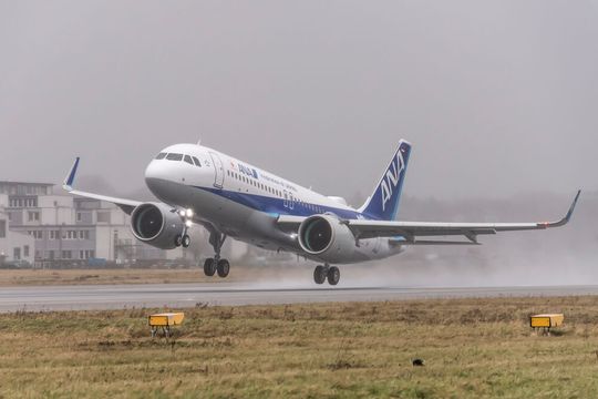 Abheben zum Testflug mit dem Airbus A320neo: ANA verbindet Frankfurt, München und Düsseldorf im Direktflug mit Tokio. Abheben zum Testflug mit dem Airbus A320neo: ANA verbindet Frankfurt, München und Düsseldorf im Direktflug mit Tokio.