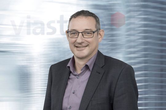 Viastore-Software-COO Dr. Harald Göbel: „Das Gütesiegel ist eine bedeutende Auszeichnung für uns und zeigt, welch hohen Stellenwert die Forschung bei uns einnimmt.“ Viastore-Software-COO Dr. Harald Göbel: „Das Gütesiegel ist eine bedeutende Auszeichnung für uns und zeigt, welch hohen Stellenwert die Forschung bei uns einnimmt.“