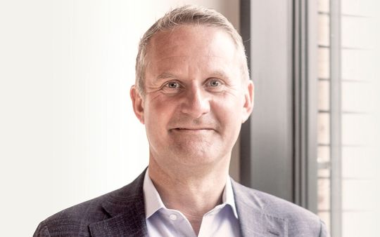 Führungswechsel bei FLS: Dr. Jens Stief übernimmt als CEO. Führungswechsel bei FLS: Dr. Jens Stief übernimmt als CEO.
