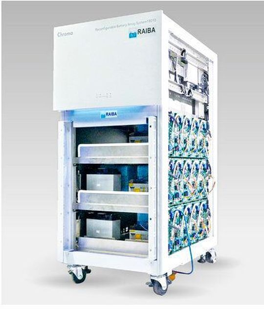 Die Batterien in diesem Prototypen sind ähnlich verschaltet und gemanagt wie Solarpaneele in Solaranlagen.