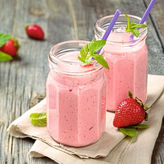 Auch wenn nur wenige der untersuchten Milchshakes krankmachende Keime enthielten, hat das BVL in jeder fünften Probe Enterobakterien und Hefepilze entdeckt, deren Zahl über den empfohlenen Höchstgehalt lag. Auch wenn nur wenige der untersuchten Milchshakes krankmachende Keime enthielten, hat das BVL in jeder fünften Probe Enterobakterien und Hefepilze entdeckt, deren Zahl über den empfohlenen Höchstgehalt lag.