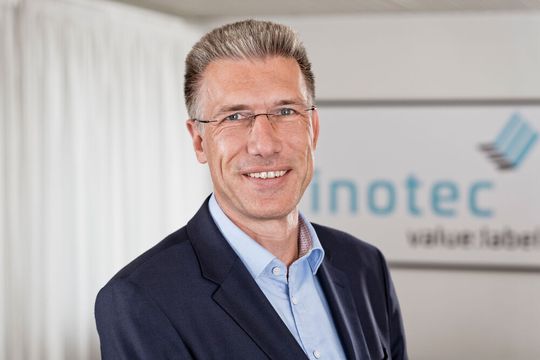 Dr. Ulf Sparka, Geschäftsführer der Inotec Barcode Security GmbH: „Durch den Zusammenschluss der drei Unternehmen innerhalb der Inotec Group können wir unseren Kunden ab sofort die gesamte Bandbreite moderner und in die Produktionsabläufe integrierter Identifikationslösungen anbieten.“ Dr. Ulf Sparka, Geschäftsführer der Inotec Barcode Security GmbH: „Durch den Zusammenschluss der drei Unternehmen innerhalb der Inotec Group können wir unseren Kunden ab sofort die gesamte Bandbreite moderner und in die Produktionsabläufe integrierter Identifikationslösungen anbieten.“