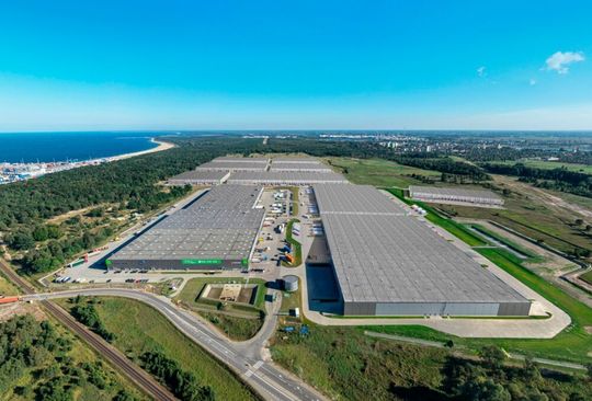 Logistikzentrum in Polen: GLP hat jetzt die Übernahme seines mittel- und osteuropäischen Logistikimmobilien-Portfolios vollendet. Logistikzentrum in Polen: GLP hat jetzt die Übernahme seines mittel- und osteuropäischen Logistikimmobilien-Portfolios vollendet.