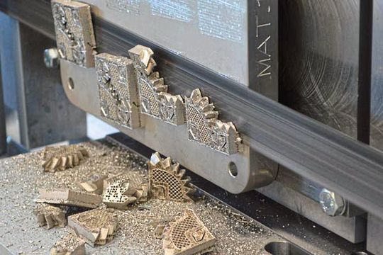 Mit der Mebaeco 3D 335 steht ein weiteres Sägesystem für die präzise Nachbearbeitung von 3D-Druckteilen zur Verfügung. Mit der Mebaeco 3D 335 steht ein weiteres Sägesystem für die präzise Nachbearbeitung von 3D-Druckteilen zur Verfügung.