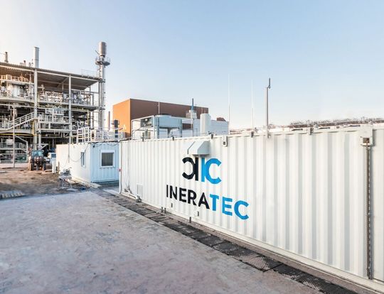 Die kompakte Reaktortechnologie von Ineratec ermöglicht es, den gesamten Syntheseprozess in einem kompakten Modul durchzuführen. Die kompakte Reaktortechnologie von Ineratec ermöglicht es, den gesamten Syntheseprozess in einem kompakten Modul durchzuführen.