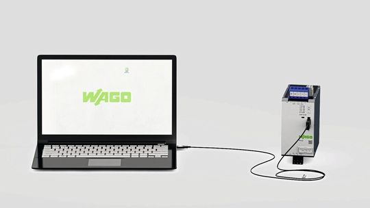 Per Wago-USB-Servicekabel lässt sich die Stromversorgung schnell und einfach mit einem Endgerät verbinden. Die Software erkennt das Geräte automatisch.