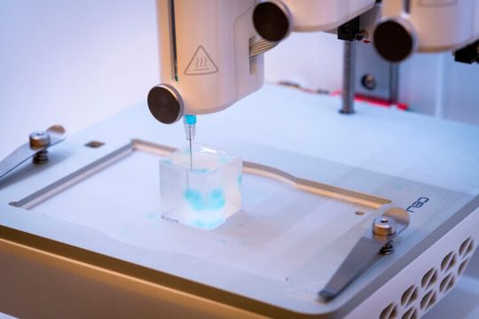 Bioprinting is a new and exciting technology to manufacture three-dimensional tissue-mimicking cell cultures. Bioprinting is a new and exciting technology to manufacture three-dimensional tissue-mimicking cell cultures.