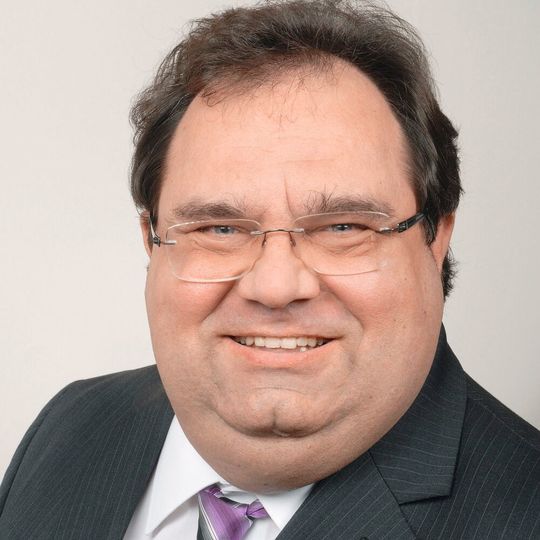 Michael Schickram, Geschäftsführer von Schickram IT, ist im Alter von nur 53 Jahren gestorben. Michael Schickram, Geschäftsführer von Schickram IT, ist im Alter von nur 53 Jahren gestorben.