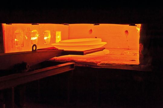 Die AM-Lock-Paletten halten Temperaturen bis 650 °C aus. Additiv gefertigte Bauteile können deshalb ohne sie von der Grundplatte zu trennen, sofort in den Glühofen. Die AM-Lock-Paletten halten Temperaturen bis 650 °C aus. Additiv gefertigte Bauteile können deshalb ohne sie von der Grundplatte zu trennen, sofort in den Glühofen.
