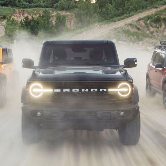 Ford wird eine neue Generation von Geländewagen unter der Submarke Bronco anbieten. Ford wird eine neue Generation von Geländewagen unter der Submarke Bronco anbieten.