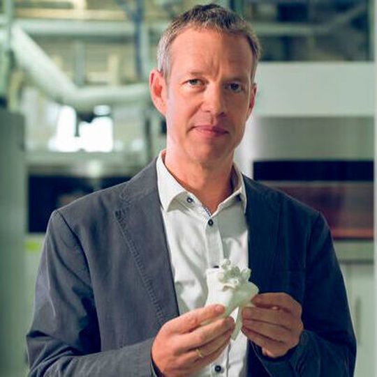 Bart Van Der Schueren, Materialise CTO: "Der 3D-Druck bietet Unternehmen einzigartige Möglichkeiten, um Wettbewerbsvorteile zu erzielen oder aufrechtzuerhalten und gleichzeitig das Investitionsrisiko gering zu halten." Bart Van Der Schueren, Materialise CTO: "Der 3D-Druck bietet Unternehmen einzigartige Möglichkeiten, um Wettbewerbsvorteile zu erzielen oder aufrechtzuerhalten und gleichzeitig das Investitionsrisiko gering zu halten."