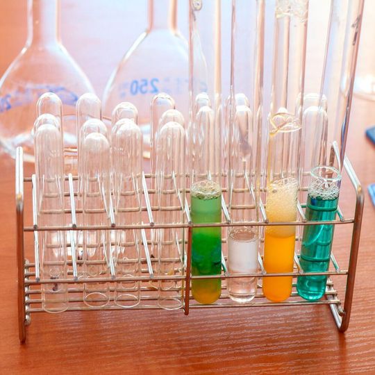 Das Bundesumweltministerium und der Chemieverband VCI haben neue Messmethoden für 50 Chemikalien entwickelt. Das Bundesumweltministerium und der Chemieverband VCI haben neue Messmethoden für 50 Chemikalien entwickelt.