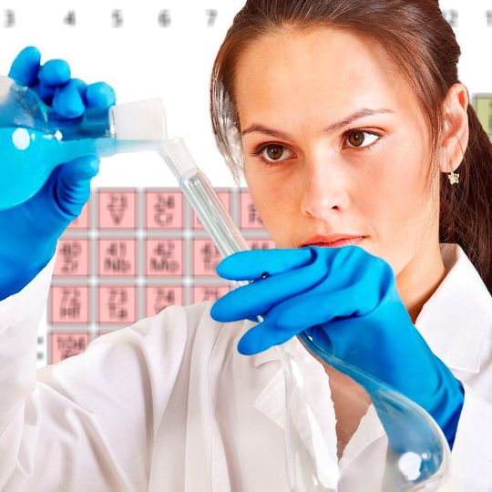 Im vergangenen Jahr waren bei Evonik in Deutschland insgesamt rund 1800 junge Menschen in der Ausbildung. Im vergangenen Jahr waren bei Evonik in Deutschland insgesamt rund 1800 junge Menschen in der Ausbildung.
