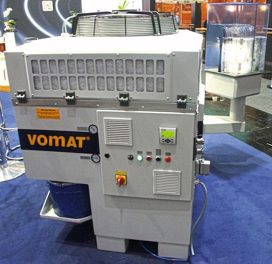 The Vomat ultra-fine filtration systems provide permanently clean oil in NAS 7 quality. The Vomat ultra-fine filtration systems provide permanently clean oil in NAS 7 quality.