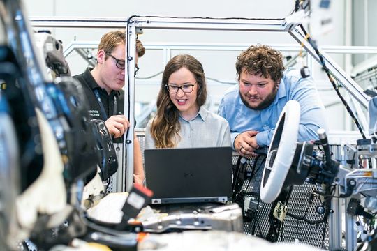 Vor allem Entwicklungsingenieure für den Bereich Automotive und Antriebstechnik sind weniger gefragt. Vor allem Entwicklungsingenieure für den Bereich Automotive und Antriebstechnik sind weniger gefragt.