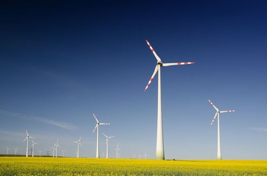 Höhere Erträge aus Wind- und Solarenergie waren unter anderem dafür verantwortlich, dass im ersten Halbjahr 2020 ein historisch hoher Wert für Ökostrom erreicht wurde. Höhere Erträge aus Wind- und Solarenergie waren unter anderem dafür verantwortlich, dass im ersten Halbjahr 2020 ein historisch hoher Wert für Ökostrom erreicht wurde.