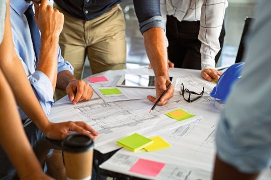 Stau im Kopf? Der gezielte Einsatz von Kreativitätsmethoden bringt die Innovationskraft bei Produktentwicklungen wieder in Schwung. Stau im Kopf? Der gezielte Einsatz von Kreativitätsmethoden bringt die Innovationskraft bei Produktentwicklungen wieder in Schwung.