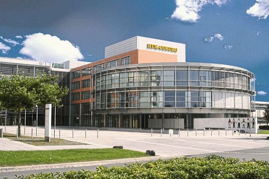 Ab August zahlen die HUK-Coburg und ihre Schadenkooperationspartner mehr pro Stunde. Ab August zahlen die HUK-Coburg und ihre Schadenkooperationspartner mehr pro Stunde.