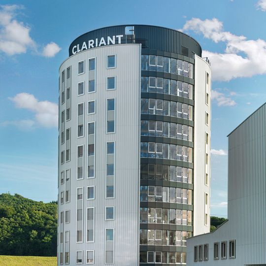 Trotz der schwierigen Wirtschaftslage wiesen die fortgeführten Aktivitäten von Clariant eine Margenverbesserung auf. Trotz der schwierigen Wirtschaftslage wiesen die fortgeführten Aktivitäten von Clariant eine Margenverbesserung auf.