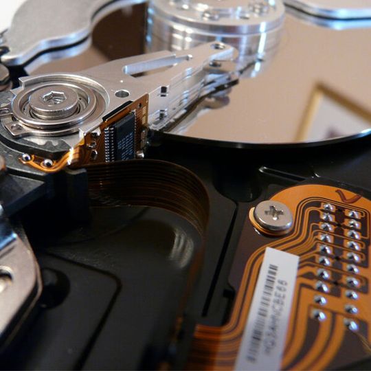 Alte Datenträger sollte man nicht unbedacht entsorgen oder weiterverkaufen. Alte Datenträger sollte man nicht unbedacht entsorgen oder weiterverkaufen.