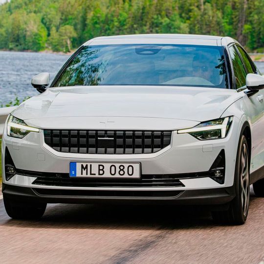 Polestar bringt sein zweites Modell auf den Markt. Der Polestar 2 ist vollelektrisch angetrieben. Polestar bringt sein zweites Modell auf den Markt. Der Polestar 2 ist vollelektrisch angetrieben.