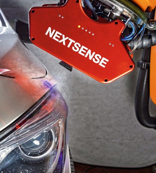 Messtechnische Marktneuheit: Calibreeze ist etwas ganz Besonderes in puncto optischer Messmethoden, entwickelt von Nextense aus Graz. Das Produkt Calipri CB20 arbeitet damit... Messtechnische Marktneuheit: Calibreeze ist etwas ganz Besonderes in puncto optischer Messmethoden, entwickelt von Nextense aus Graz. Das Produkt Calipri CB20 arbeitet damit...