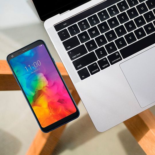 MIM (Mobile Information Management) hilft beim sicheren, geräteübergreifenden, mobilen Zugriff auf Daten und ist Teil des Enterprise Mobility Managements (EMM). MIM (Mobile Information Management) hilft beim sicheren, geräteübergreifenden, mobilen Zugriff auf Daten und ist Teil des Enterprise Mobility Managements (EMM).