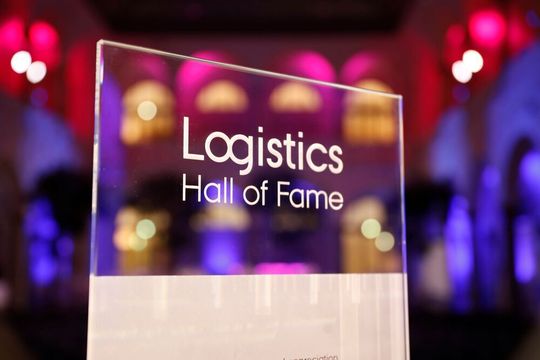 Die Urkunde der Logistics Hall of Fame. Die Urkunde der Logistics Hall of Fame.