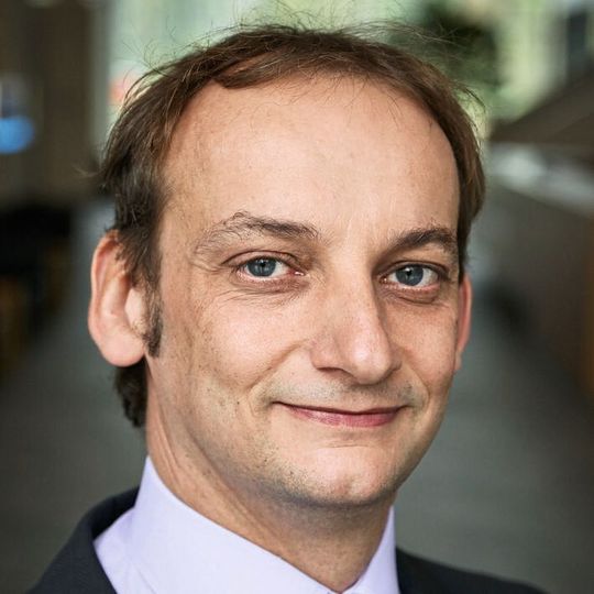 Thomas Kaufmann, VP Automotive Operations bei Infineon: „Wir fühlen uns durch diese beiden Auszeichnungen von DENSO sehr geehrt. Sie sind ein Beleg für unsere hohen globalen Service-Standards.“ Thomas Kaufmann, VP Automotive Operations bei Infineon: „Wir fühlen uns durch diese beiden Auszeichnungen von DENSO sehr geehrt. Sie sind ein Beleg für unsere hohen globalen Service-Standards.“