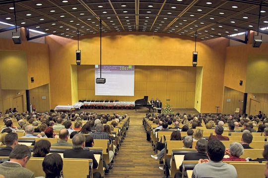 Angedacht. Anmeldungen zu Prüfungen sowie die Einsicht-nahme in die Prüfungsergebnisse sollen künftig per Internet erfolgen Angedacht. Anmeldungen zu Prüfungen sowie die Einsicht-nahme in die Prüfungsergebnisse sollen künftig per Internet erfolgen