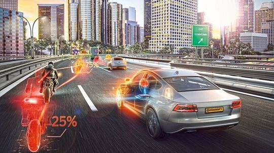 Die Bewältigung komplexer Fahrszenarien ist eine der größten Herausforderungen auf dem Weg zur autonomen Mobilität.