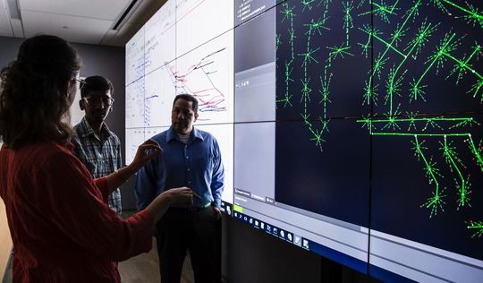 Mit einer digitalen und automatisierten Energieinfrastruktur lassen sich Emissionen einsparen. Mit einer digitalen und automatisierten Energieinfrastruktur lassen sich Emissionen einsparen.